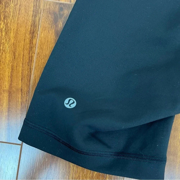 Lululemon Wunder Train Contour Fit High-Rise Bike Short 8" - Picture 4 of 5